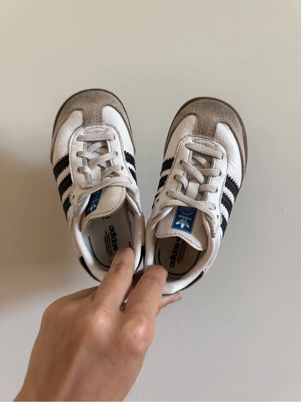 adidas White & Black Retro Low-Top Sneakers toddler shoes US7